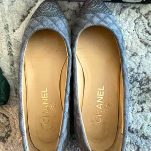 A pair of Chanel shoe in size 36.5,